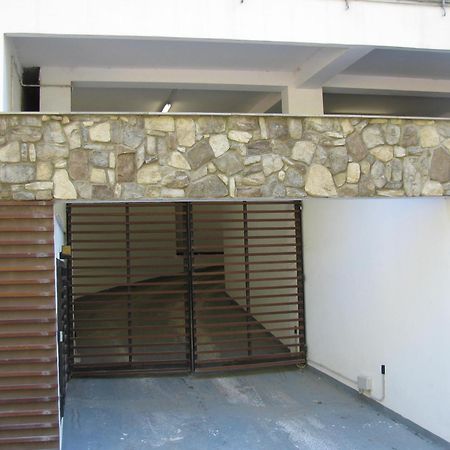 Marina Apartment, Unique, Authentic, Beachfront, 2 Aircondo Bdr , 2Bht, Easy To Train Or From Private Parking ヴェルナッツァ エクステリア 写真