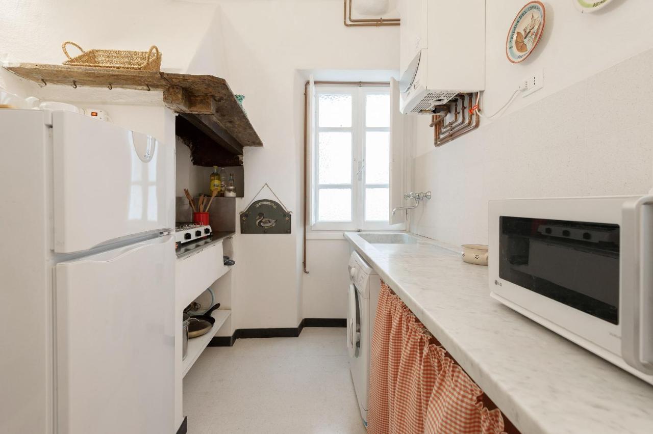 Marina Apartment, Unique, Authentic, Beachfront, 2 Aircondo Bdr , 2Bht, Easy To Train Or From Private Parking ヴェルナッツァ エクステリア 写真