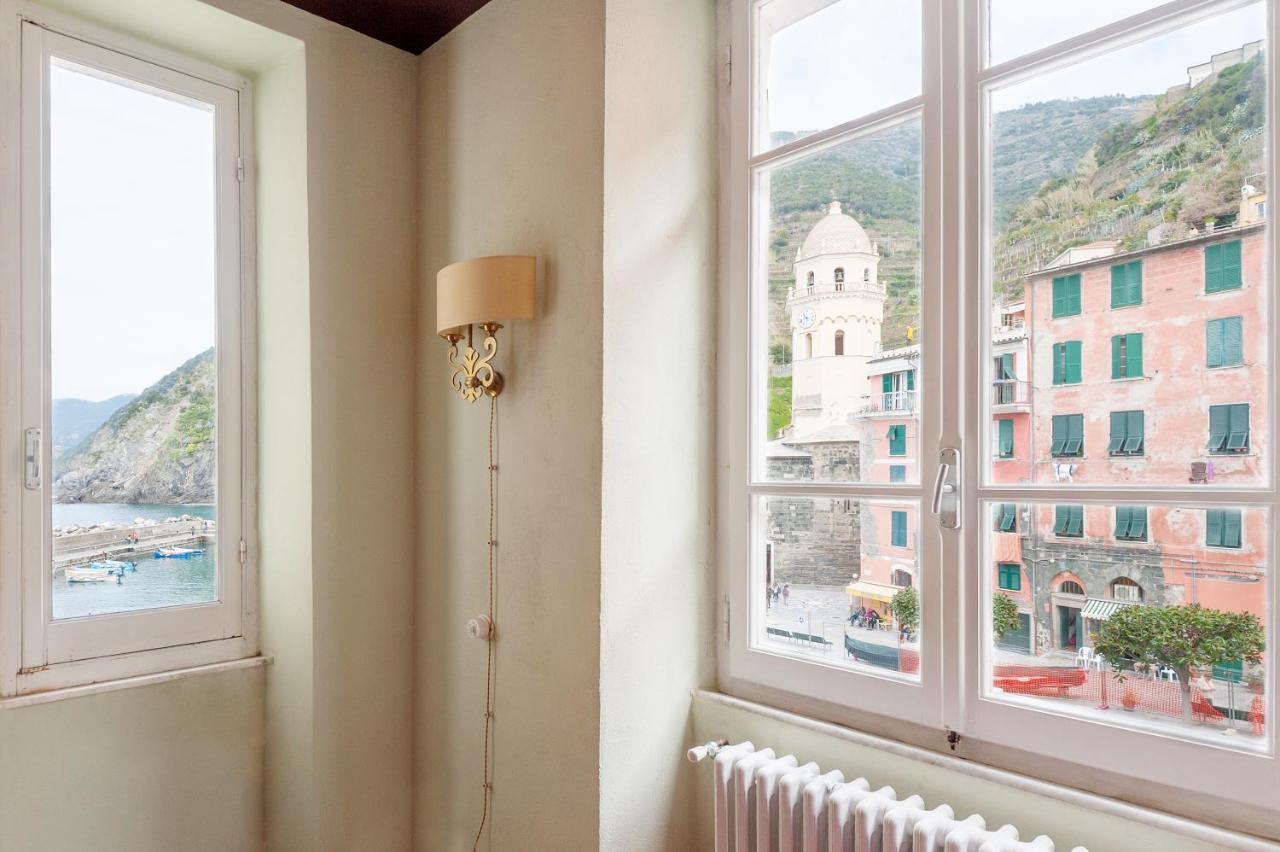 Marina Apartment, Unique, Authentic, Beachfront, 2 Aircondo Bdr , 2Bht, Easy To Train Or From Private Parking ヴェルナッツァ エクステリア 写真
