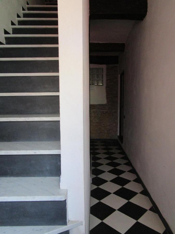 Marina Apartment, Unique, Authentic, Beachfront, 2 Aircondo Bdr , 2Bht, Easy To Train Or From Private Parking ヴェルナッツァ エクステリア 写真