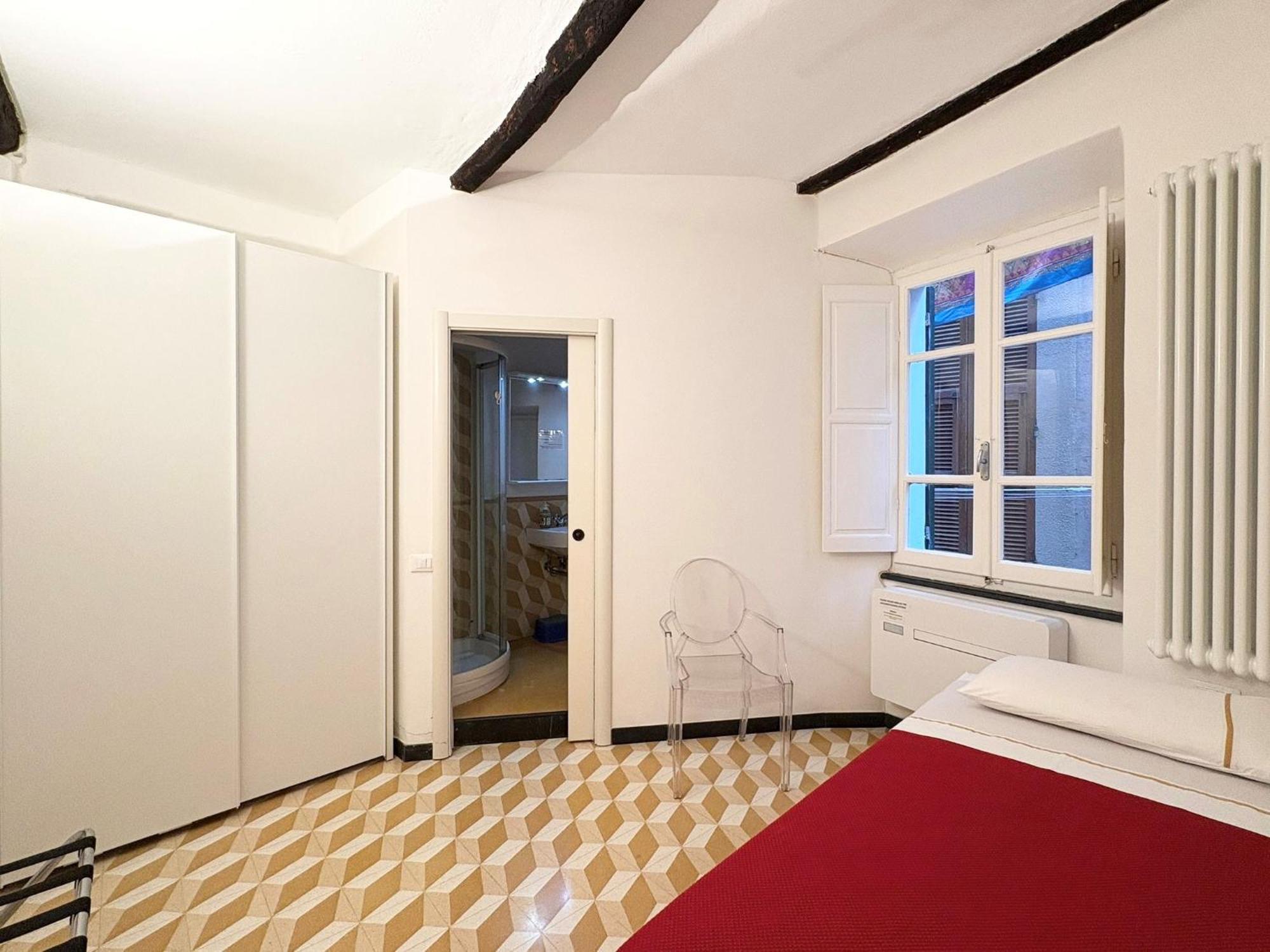 Marina Apartment, Unique, Authentic, Beachfront, 2 Aircondo Bdr , 2Bht, Easy To Train Or From Private Parking ヴェルナッツァ エクステリア 写真
